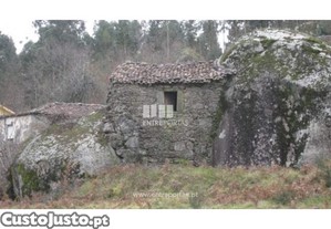 Casa R�stica T1 Paredes de Coura