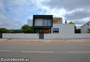Moradia T4 de luxo em São Gregório