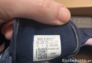 Adidas spezial tamanho 33