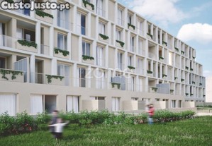 Apartamento T1 Com Terraço, Garagem E Arrumo -...