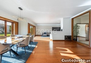 Moradia T3+1 Independente Em Loureiro, Oliveira...