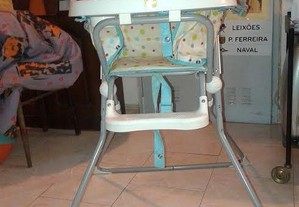 Cadeira de Bebè para a mesa