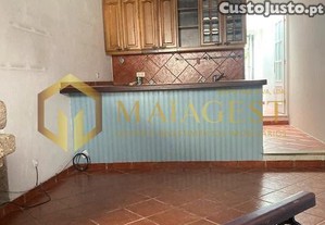 Moradia V1 recuperada junto a estação de metro