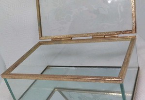 Guarda jóias antigo em vidro e latão