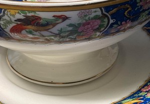 Terrina porcelana inglesa com concha , 19 cm