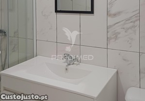 Moradia composta de 2 apartamentos t1 remodelados