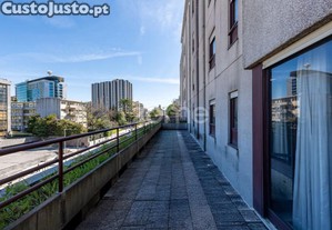 Apartamento T5 Na Av. Da Boavista