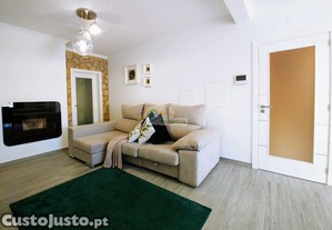 Apartamento semi-novo no centro da cidade de reguengos de monsaraz (todo mobilado)