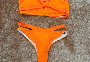 Bikini laranja, S