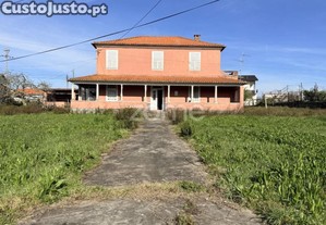 Mordia Individual T4 Com 5086 M2 De Terreno Em...