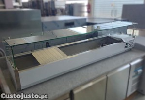 Vitrine de ingredientes com capacidade para 9 GN 1/4 (1800x335x435mm)