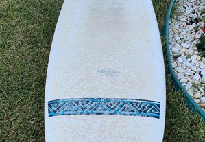 Prancha de Surf BIC 73 Dura-tec + Quilhas + Leash + Traction Pad