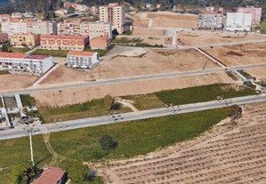 Terreno em Aveiro de 668,00 m²