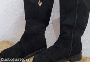 Botas de Cano Alto   Tam. 35 (Novas!)