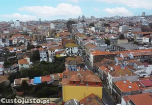 Prédio Com Logradouro E Vista Rio Na Rua De São...
