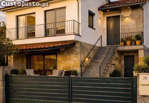 Casa T2 em Covas e Vila Nova de Oliveirinha de 98,00 m²
