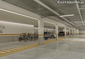 Apartamento T4 - Brito Capelo 1023