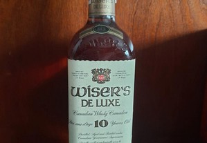 Wiser's De Luxe 10 Years Old Canadian Whisky