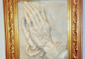 Quadro "Mãos" em marfinite pintado à mão.