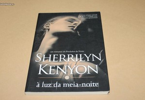 À Luz da Meia -Noite//Sherrilyn Kenyon