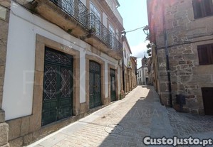 Prdio Centro Da Vila De Melgao