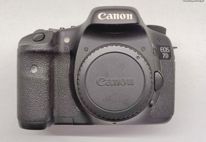 Máquina Canon EOS 7D