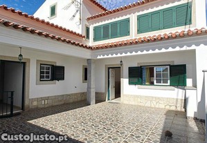 Casa / Villa em Penha Garcia de 265,47 m²