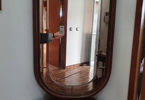 Móvel de entrada com espelho
