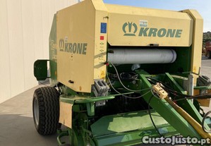 enfardadeira Krone para trator
