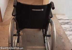 Cadeira de rodas vermeiren usada como nova
