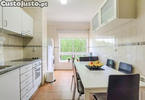 T2 com garagem, arrumos e varandas   Jovim, Gondomar