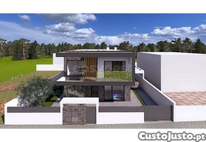 Moradia Isolada Com Piscina Na Marisol