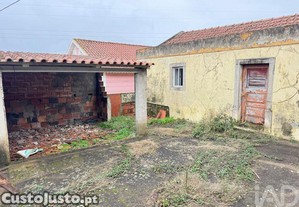 Moradia térrea T3 em Maxial e Monte Redondo de 131 m²