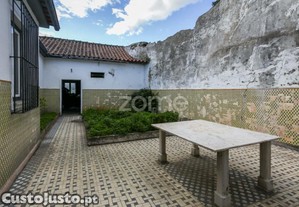 Quinta Na Régua Com 4.5 Hect De Vinha, Com Casa...