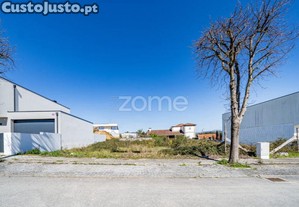 Moradia T3 Em Estrutura, Vila Verde