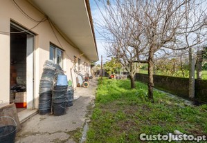 Moradia T2+1 Com Garagem, Anexos, Jardim E Poço...