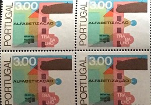 Quadra selos novos - dt.13 1/2 Alfabetização-1976