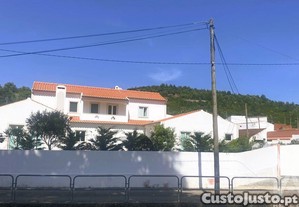Casa / Villa T4 em Abrigada e Cabanas de Torres de 261,00 m²