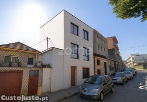 Moradia Para Recuperar Em Ramalde