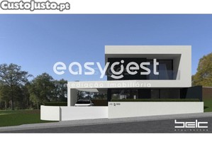 Moradia T3+1 De Luxo Em Construção Com Vista...