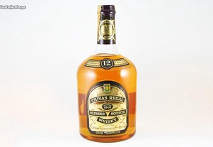 Garrafa de Whisky Chivas Regal