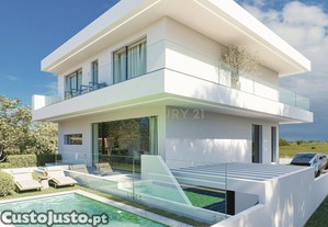 Moradia de Luxo T4+1 c/ piscina e Rooftop | Bairro Trigache Norte | Odivelas