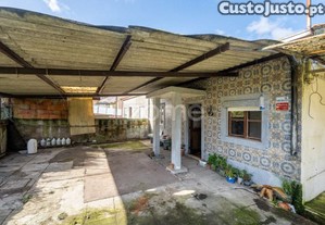 Moradia T3 Térrea E Terreno Para Construção-...