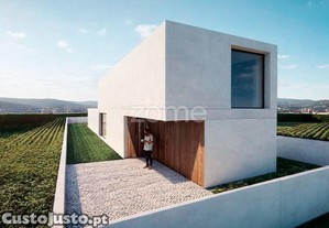 Terreno Com 404 M2 Para Construção De Moradia -...