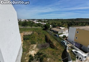 Terreno em Estômbar e Parchal