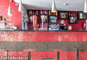 Loja Em Leça Do Balio, Matosinhos