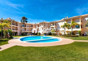 Excelente apartamento T2 perto da praia e da marina, no coração de Vilamoura, Algarve