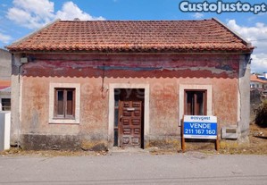 Moradia Situada No Centro Da Martingança Para...