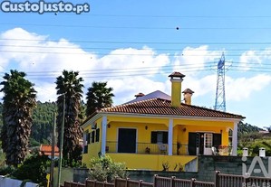 Moradia isolada T8 em Castanheira do Ribatejo e Cachoeiras de 240 m²