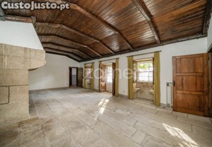 Quinta Em Baltar Com 35 Hectares De Terreno